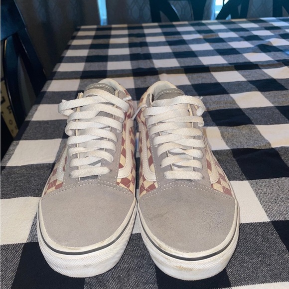 Vans - Picture 1 of 4